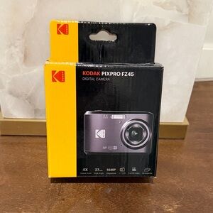 Kodak PIXPRO FZ45 Digital Camera